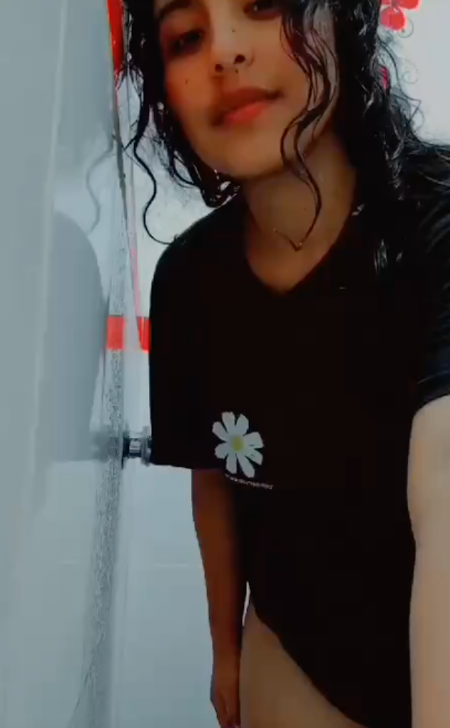 Mija porque demora tanto en el baño LA NENA DE PAPI 1