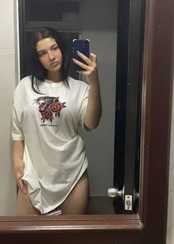 Cachonda con ganas de CULIAR con su primo 4