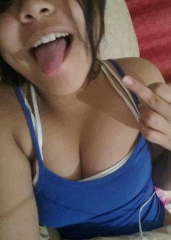 Colegiala tetona de 18 añitos filtrada por ex novio 2