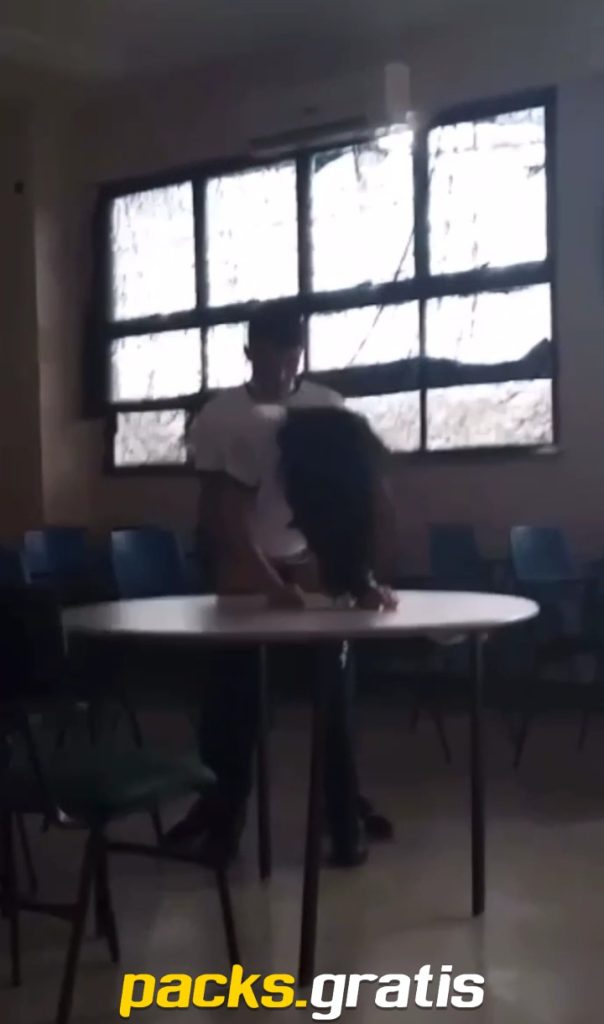 Rica Colegiala Cogida En La Escuela 1