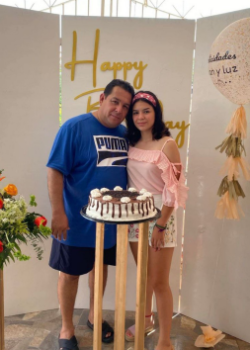 INCESTUANDO con su sobrinita favorita 6