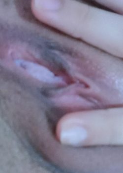 Linda jovencita tocándose + video 6