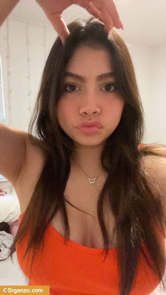 Jovencita tetona que te encantara 1