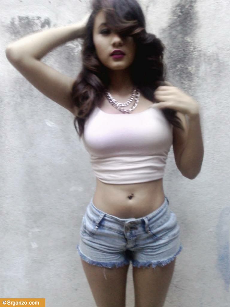 Minipack de esta flaca de prepa. 1