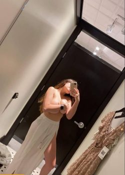 Kati megatetona pasando nudes y videos caseros. 4