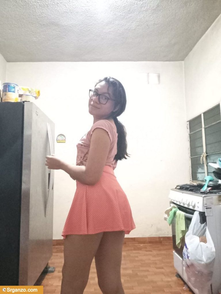 Detonando a esta nenita luego de la iglesia. 1