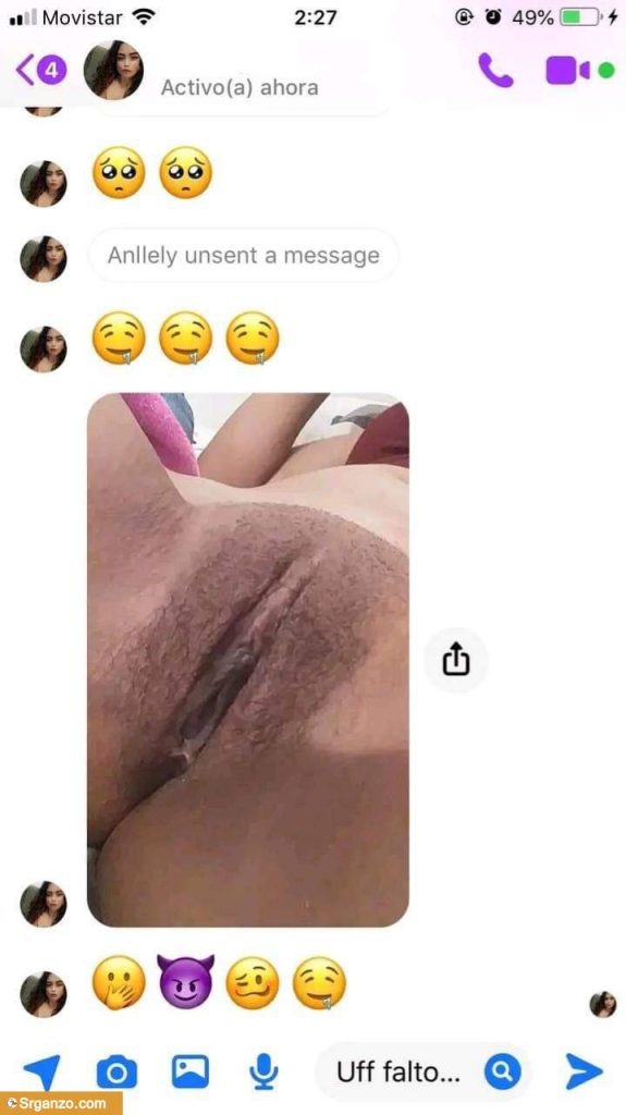 Nenita pasando nudes y videos por chat. 1