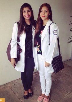 Enfermera caliente pasa nudes y videos caseros. 13