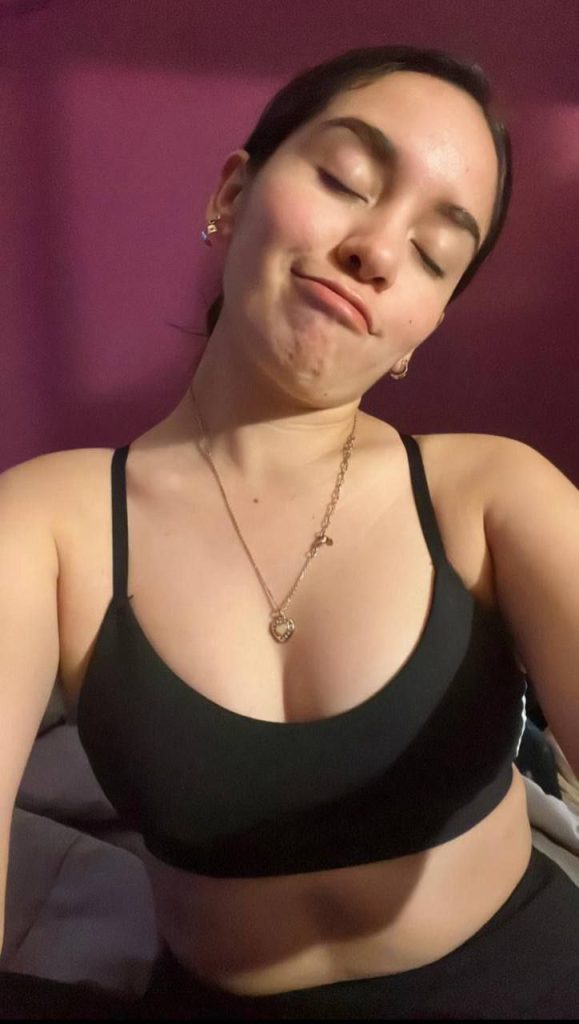 TIene carita de que chupa el huevo rico 1