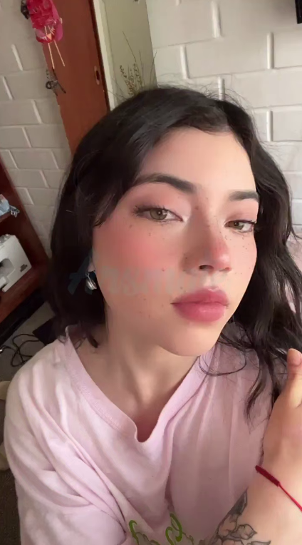 Le ENCANTA chuparla cuando viene el primo 1