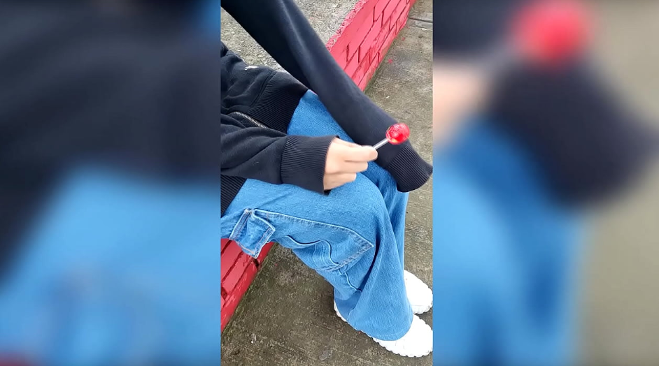 Me Pide que le preste DINERO y me la follo como PRIMER PAGO 1