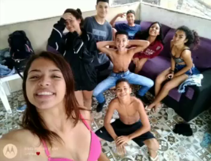 Hacen la tarea y luego se culean todos 1