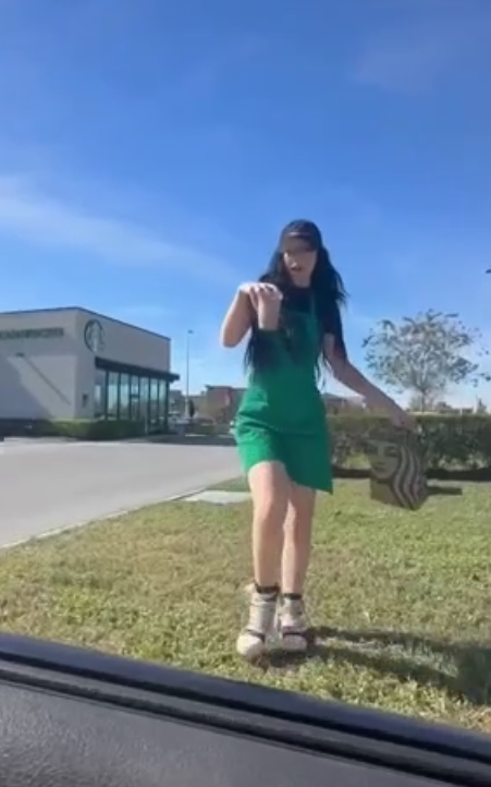se coje a la chica del starbucks 1