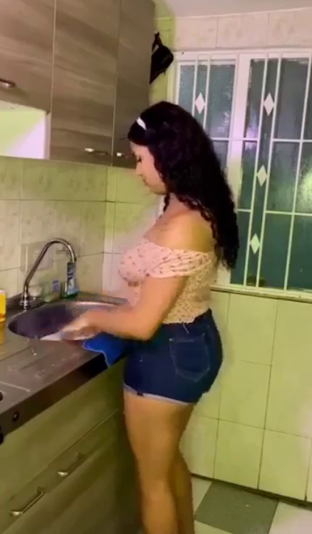 SOLITA en la cocina le bajaron todo para CULIAR + video 1