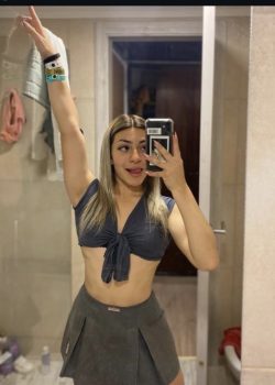 Pendeja egresada con tremendo culo manda fotos y se filtra 2