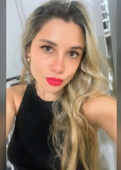 Pendeja rubia tetona me manda todo su pack 7