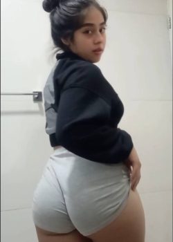 Pendeja trola culona tiene el orto detonado 5