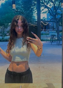 Cogiendome todita a la novia de mi amigo 22