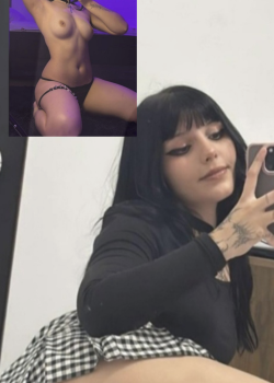 Otaku culona manda su pack y nudes 5