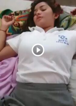 La tetona de la clase filtrada cogiendo 5