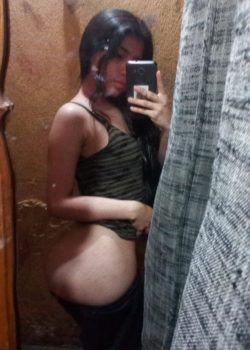 COMPAÑERa de clases CULONA en su casa 4