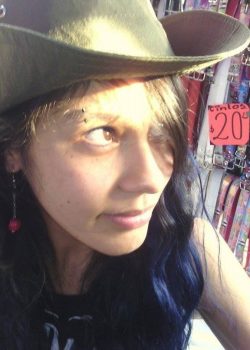 Encantada Imaginandose lo que se va a comer 4