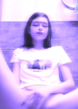 Morrita de manos traviesas 14