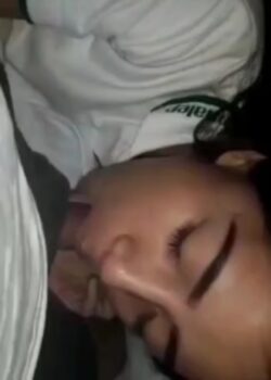 Colegiala tragona le encanta la pija gruesa 14