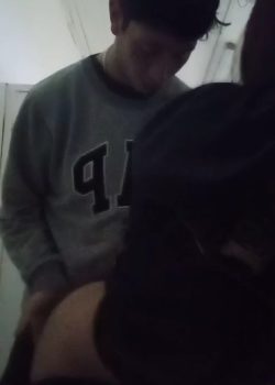 Se la cuelan en los baños de la prepa 8