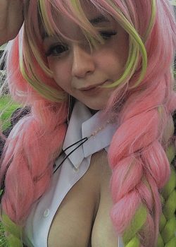 Nenita otaku pasa pack divino. 4