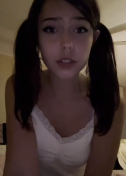 Tiene carita de que no hace nada pero le gusta chuparla 11