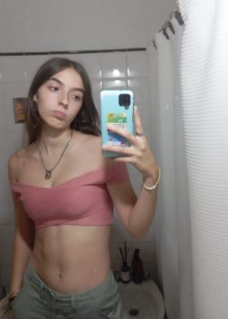 Mi compañera de clases es una terrible petera 4