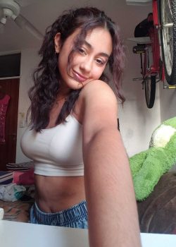 Pendejita trola adicta a chuparme la pija 8