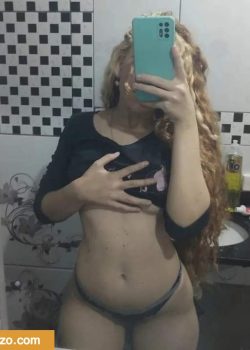 Pack de esta rubia hot 19