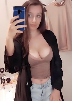 Consuelo pierde pack divino con nudes y videos. 5