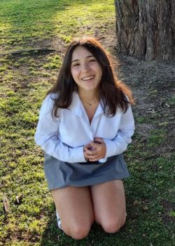 Pendeja colegiala se filtran sus fotos atrevidas con uniforme 6