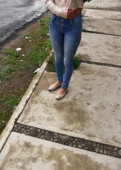 Le pagué para culiar y ella ACEPTÓ 1