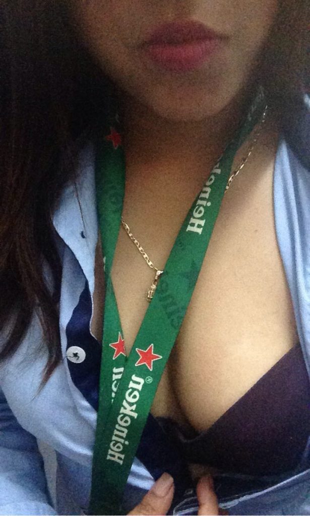 Compañerita colegiala me manda todo su pack 1