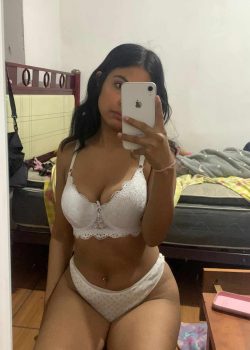 Jazmin putinovia le manda su pack al amigo de su novio 13