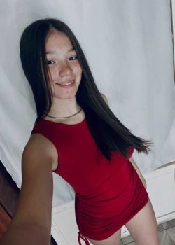 Pendejita colegiala tetona de carita tierna manda nudes 6