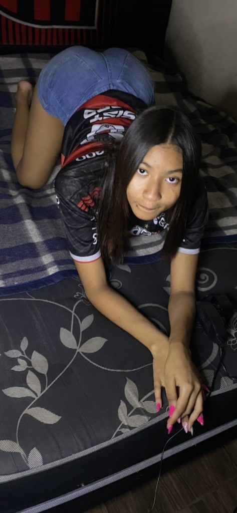 Mi primita me pide pija siempre y le encanta 1