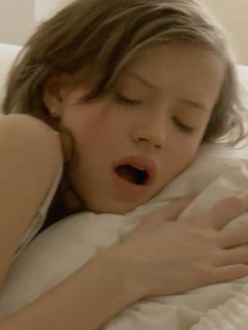 Linda chica disfruta follada duro 1