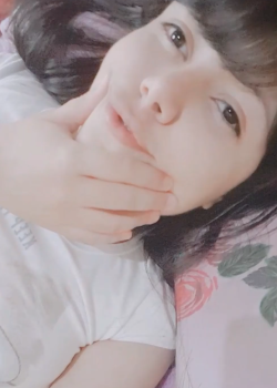 Chica virgen masturbándose 9