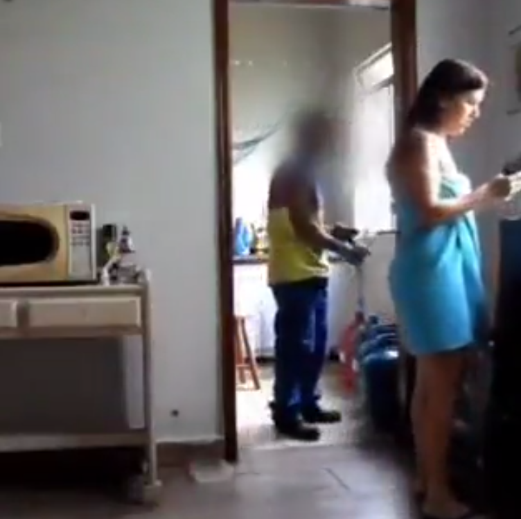 FOllandose al TECNICO del Agua potable .. 1