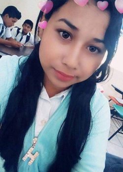 Lo muestra todito a su mejor amigo de clases ... 17