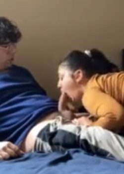 Despues de la universidad a follar en su casa 3