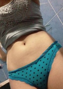 Tiene ganas de culiar no tiene con quien HACERLO 7