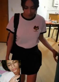 Videos de esta putita colegiala cogiendo con su profesor 2