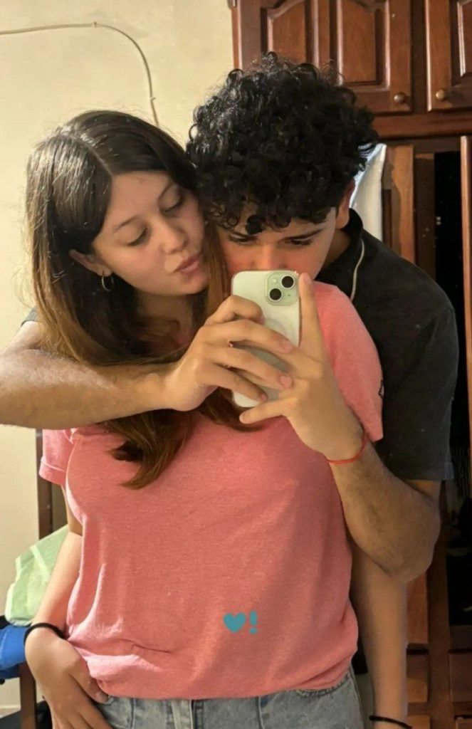 Parejita argenta se filtran sus videos cogiendo 1