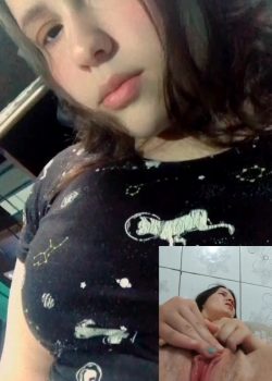 Gordibuena culona tocandose rico en videollamada 9